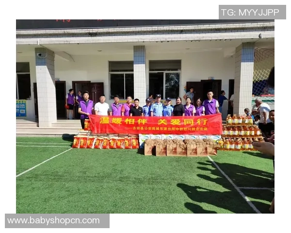 足球巨星用爱心行动回馈贫困群体传递温暖与力量